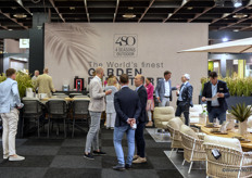 Drukte op de stand bij 4 Seasons Outdoor.